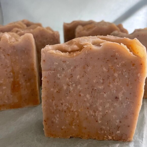 Honey and Oatmeal (Sweet Bee) Handmade‎ Cold Process Soap - Picture 5 of 6